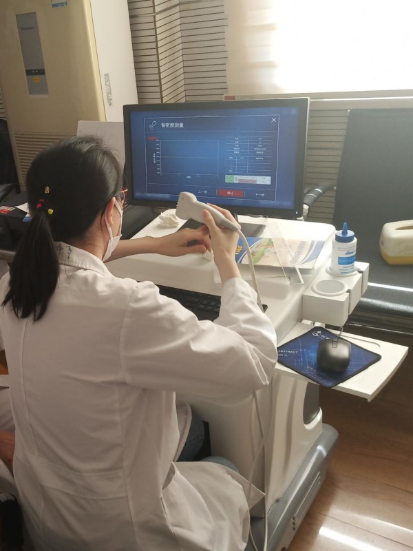 上海市楊浦區(qū)中心醫(yī)院引進品源醫(yī)療骨密度儀， 非常感謝醫(yī)院對我們產(chǎn)品的認(rèn)可